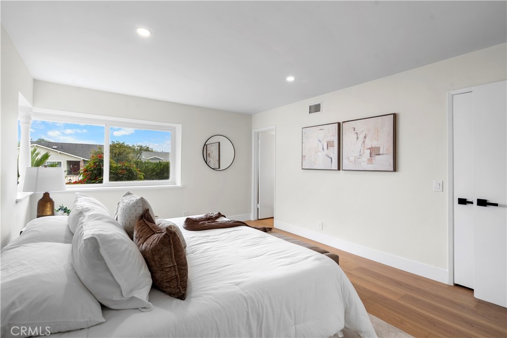 3349 Greenleaf Drive