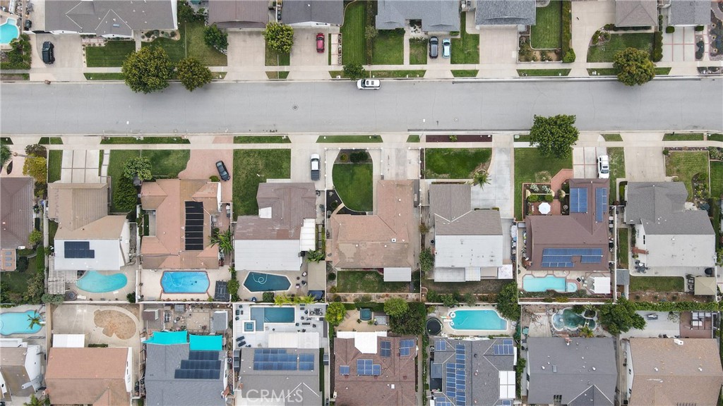 3349 Greenleaf Drive