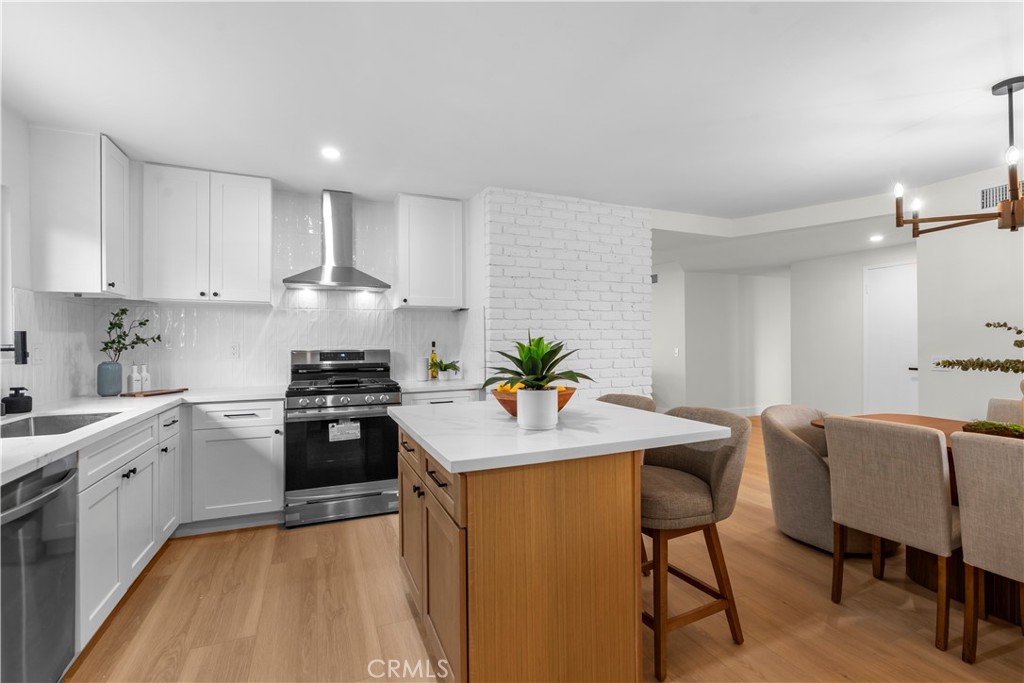 3349 Greenleaf Drive