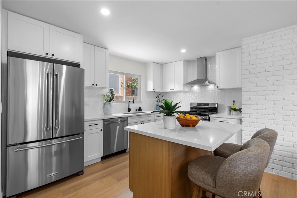 3349 Greenleaf Drive