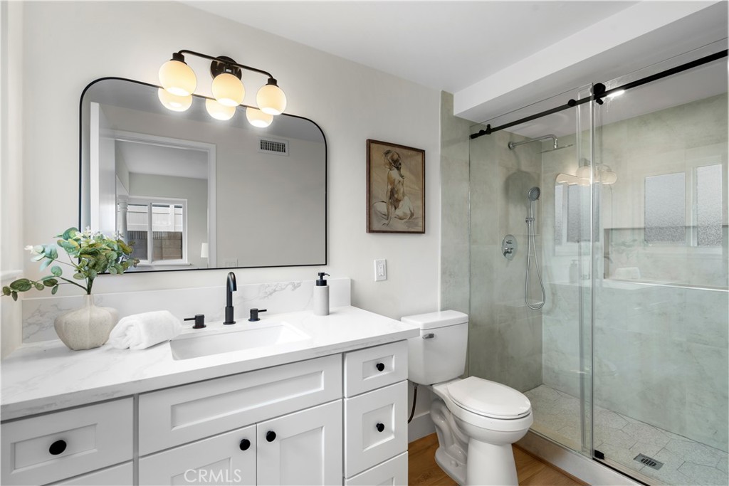 3349 Greenleaf Drive