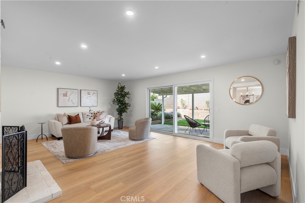 3349 Greenleaf Drive