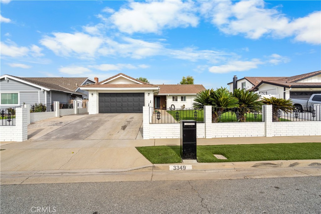 3349 Greenleaf Drive