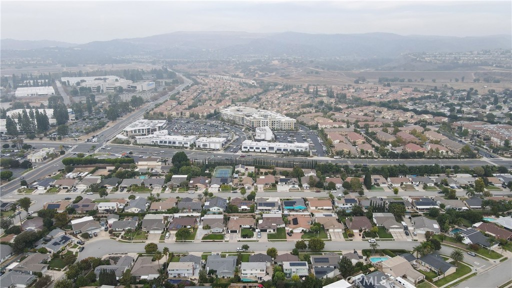 3349 Greenleaf Drive