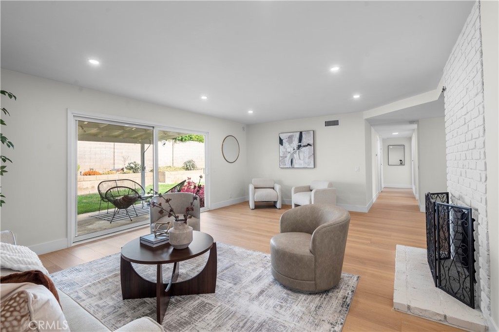 3349 Greenleaf Drive