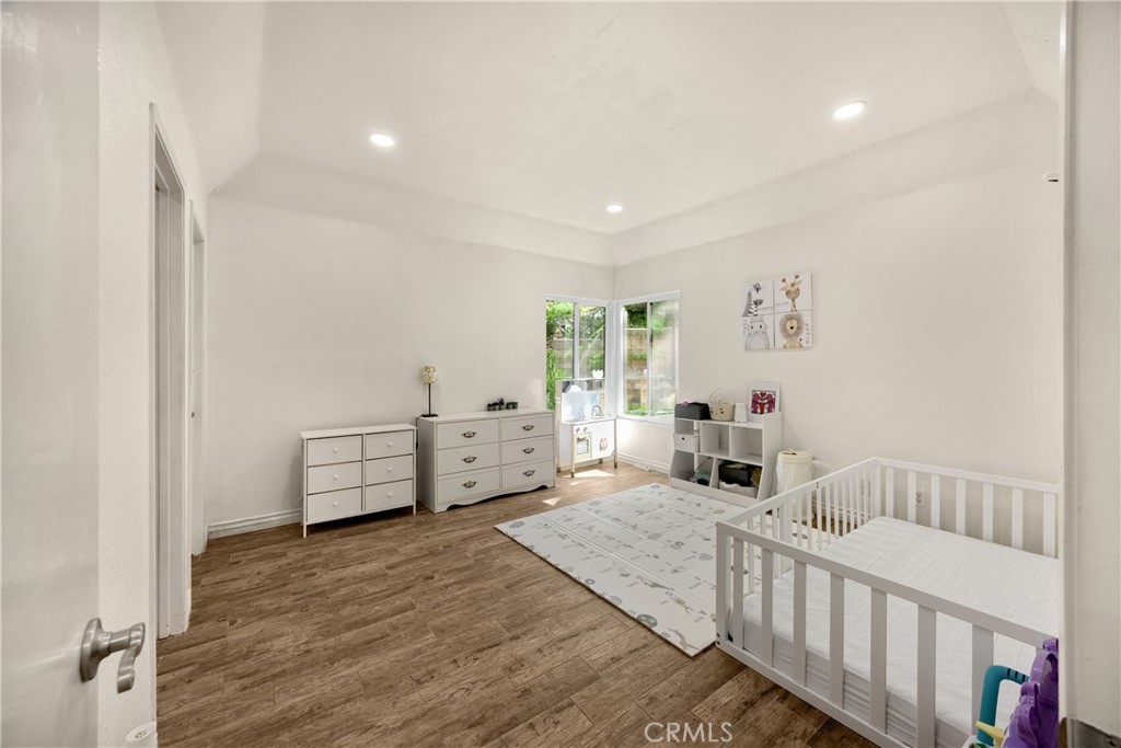 22709 Lakeway Dr 493