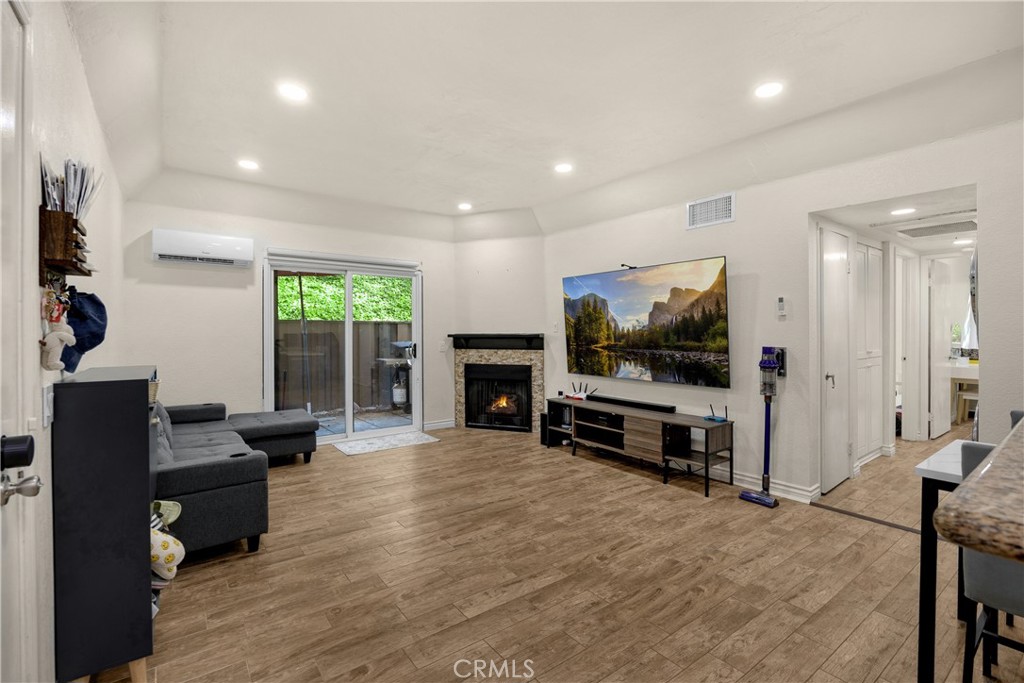 22709 Lakeway Dr 493