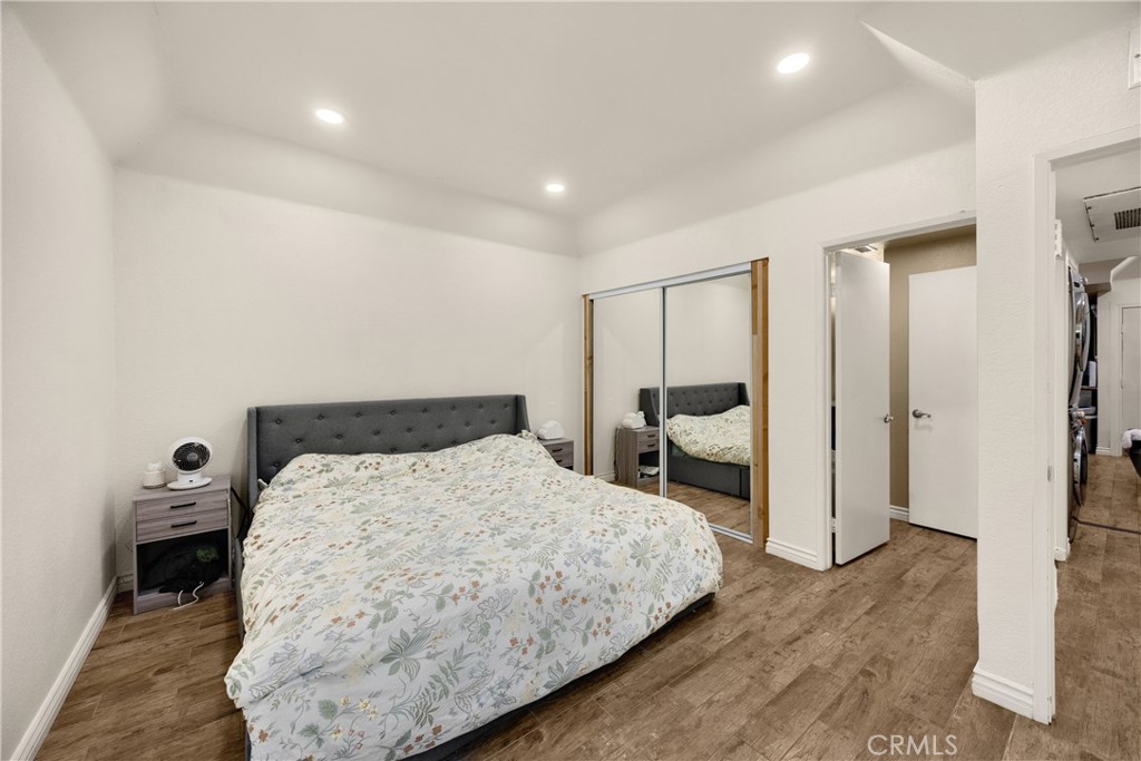 22709 Lakeway Dr 493