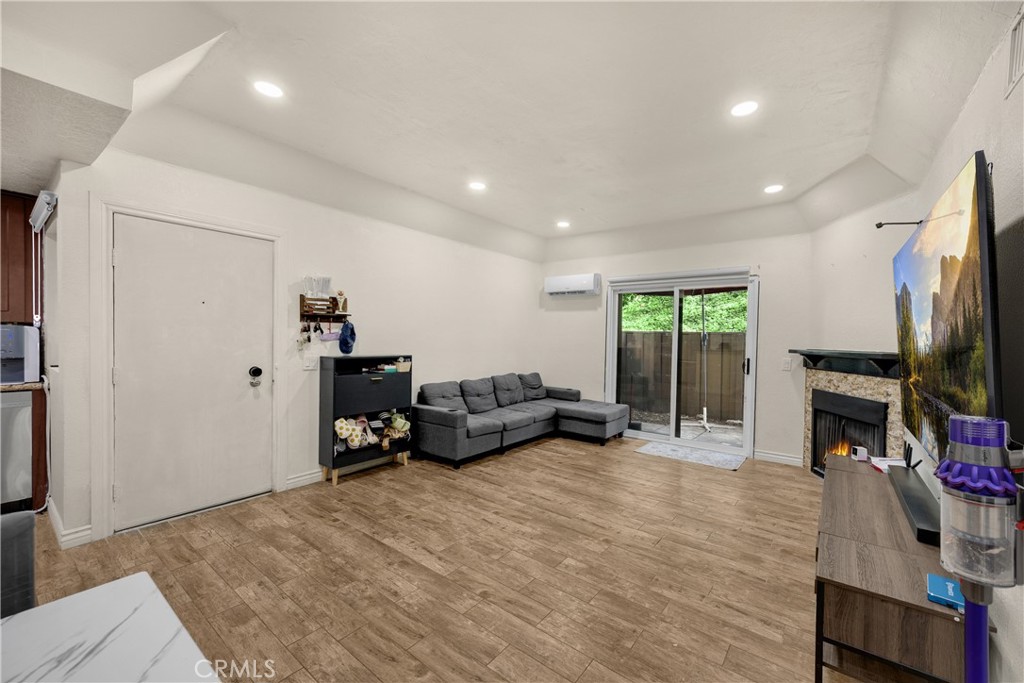 22709 Lakeway Dr 493