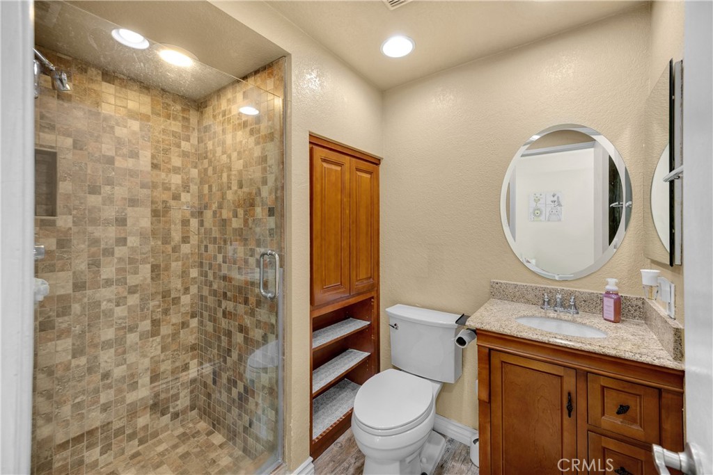 22709 Lakeway Dr 493