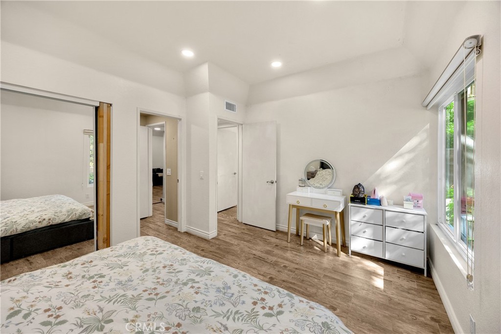 22709 Lakeway Dr 493