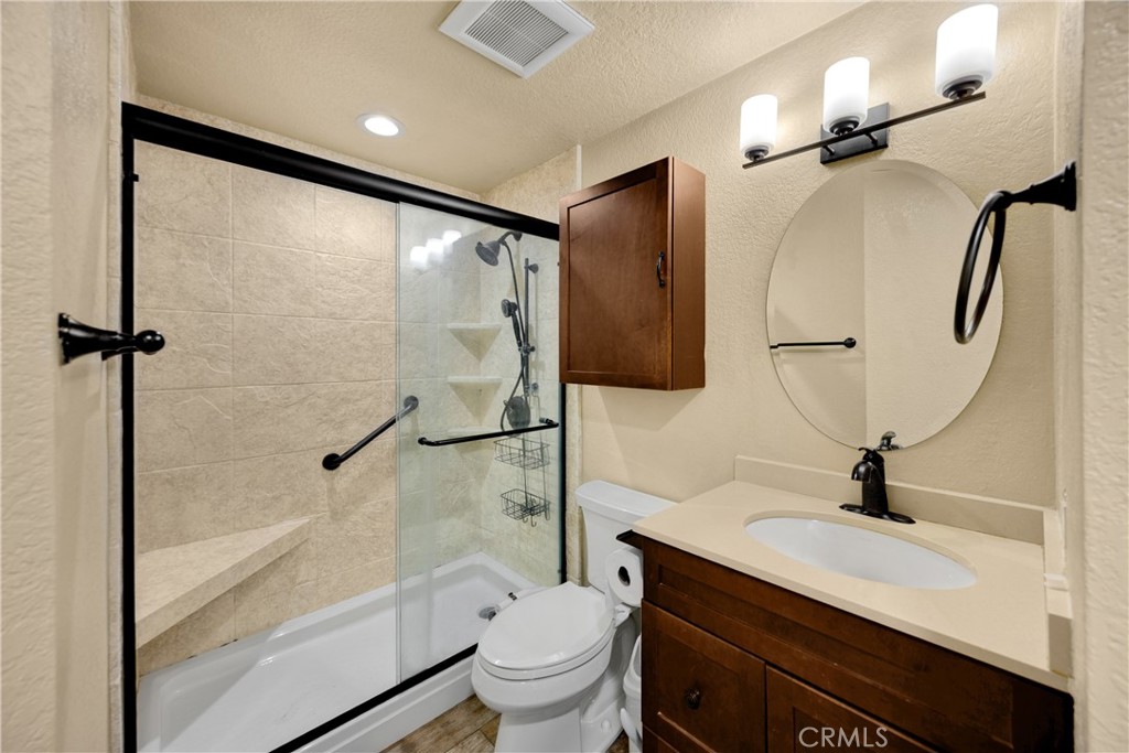 22709 Lakeway Dr 493