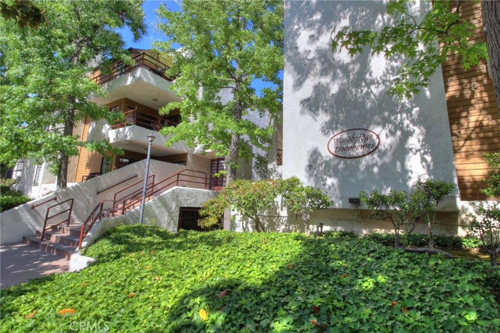 400 N Louise Street 205