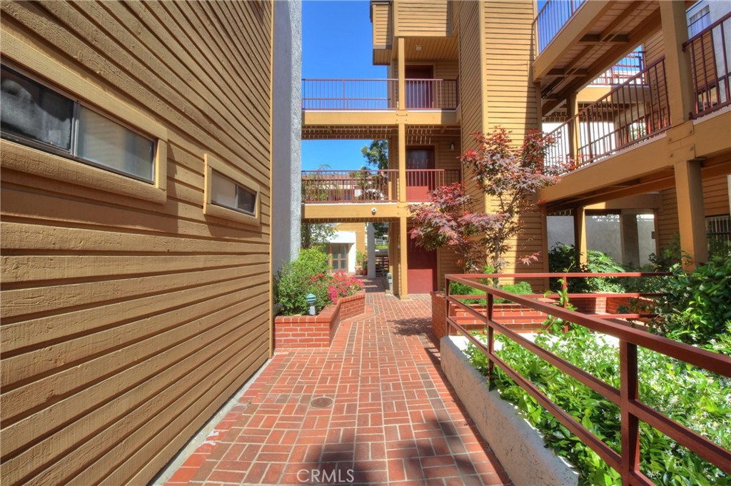 400 N Louise Street 205