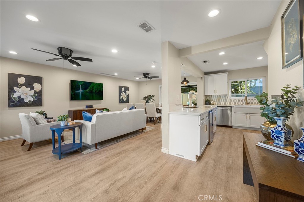 6832 Tahitian Circle