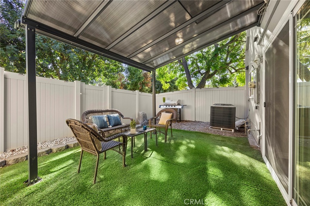 6832 Tahitian Circle