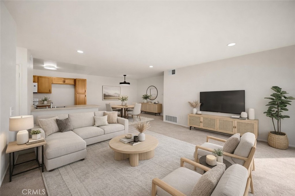 2521 W Sunflower Avenue R8