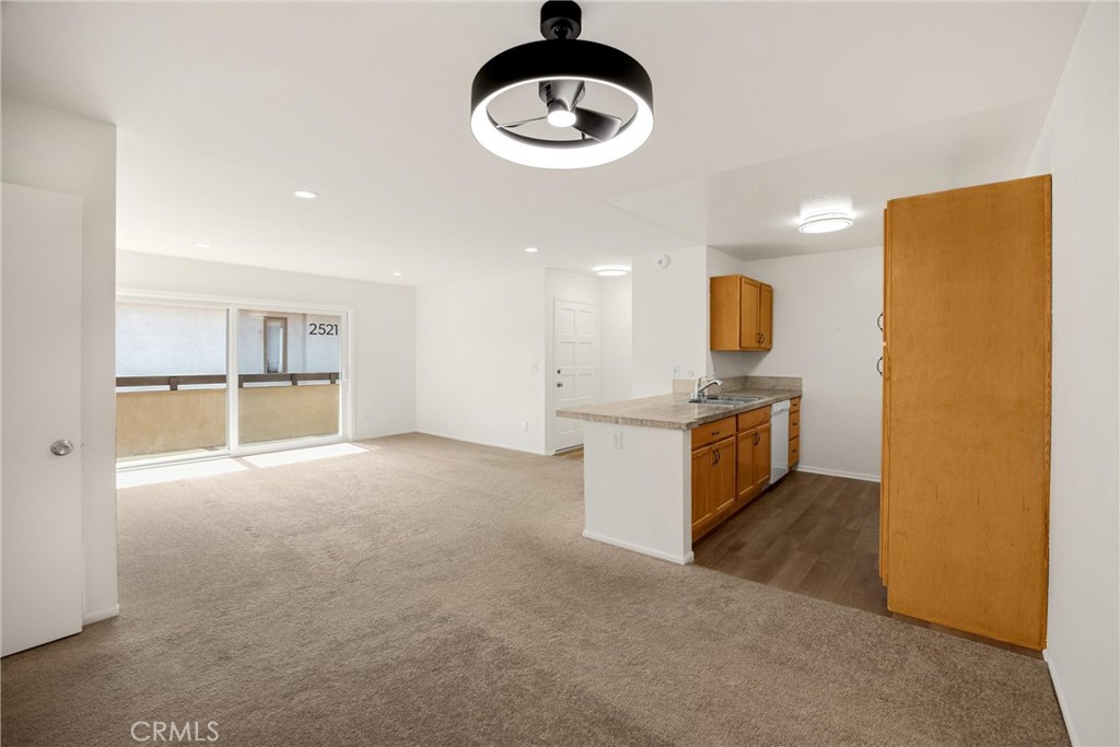 2521 W Sunflower Avenue R8