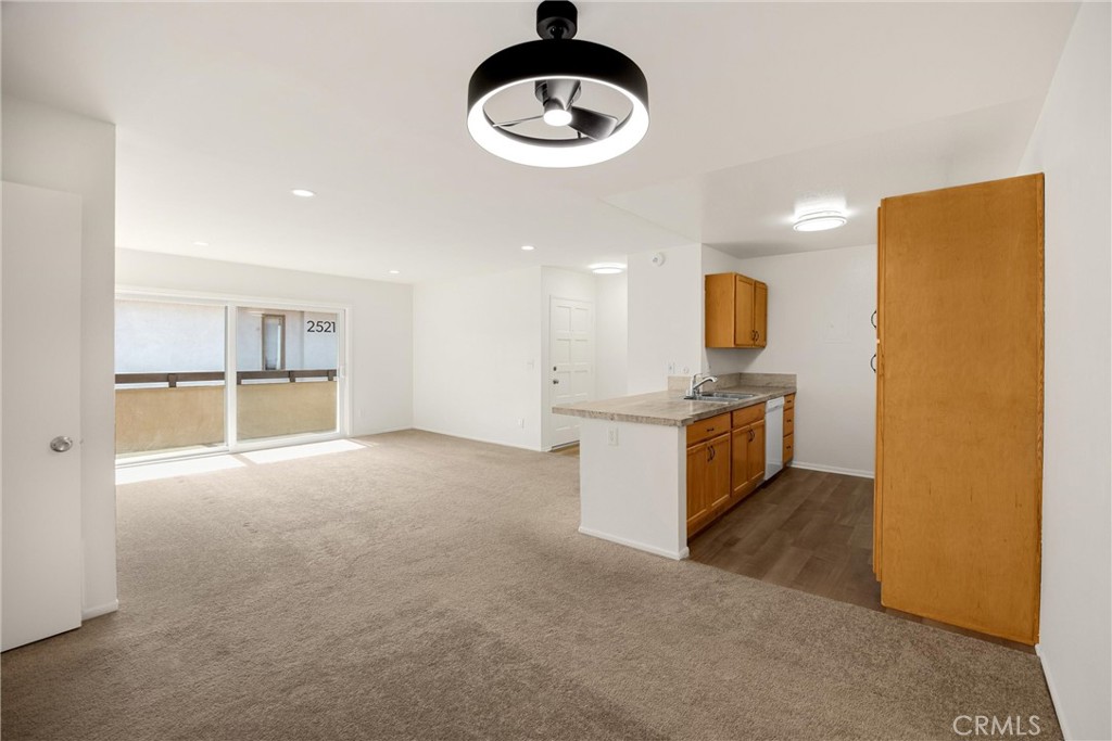 2521 W Sunflower Avenue R8