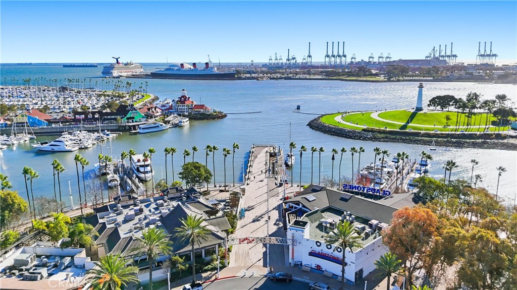 545 Chestnut Ave #207