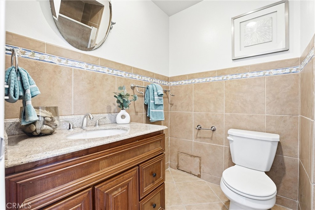 545 Chestnut Ave #207