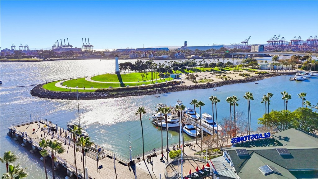 545 Chestnut Ave #207