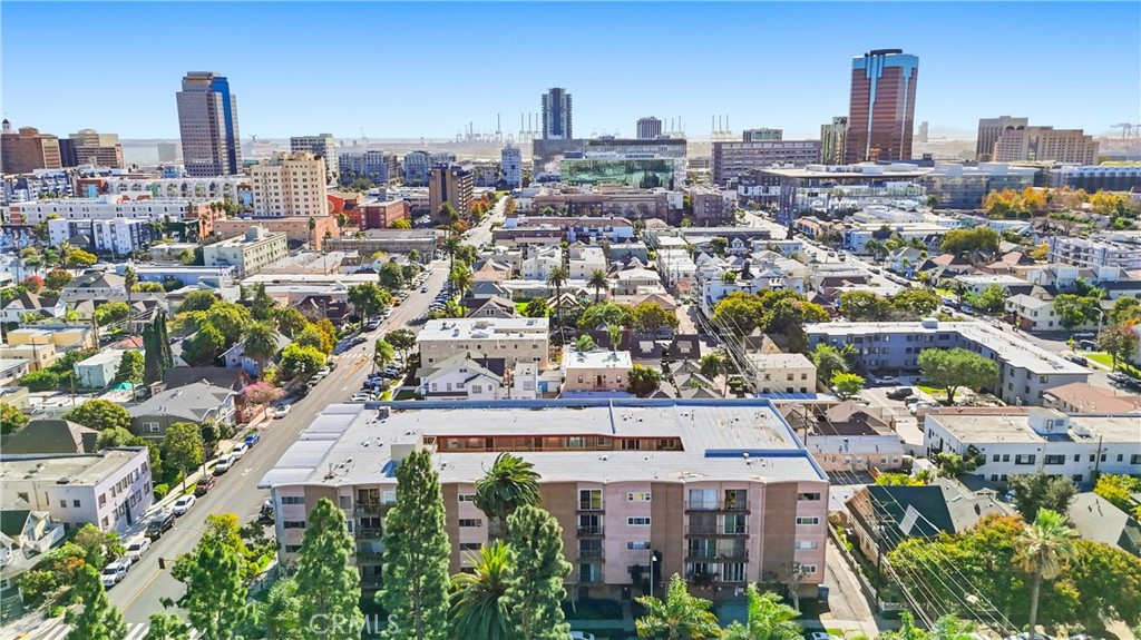 545 Chestnut Ave #207