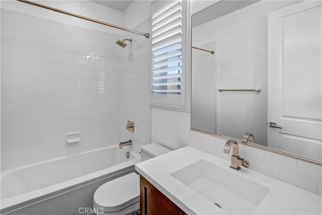 2488 E Kern River Lane