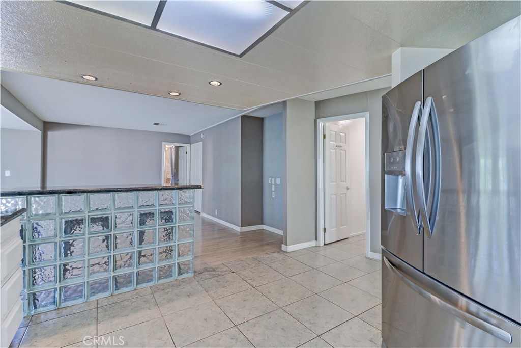 6741 Lincoln Avenue 26