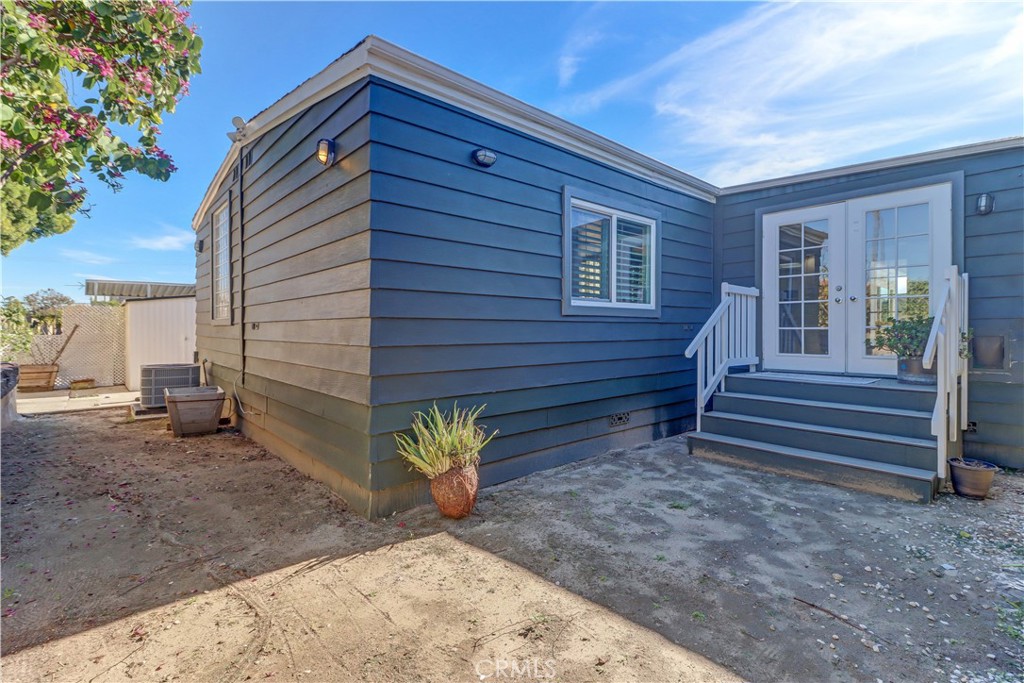 6741 Lincoln Avenue 26