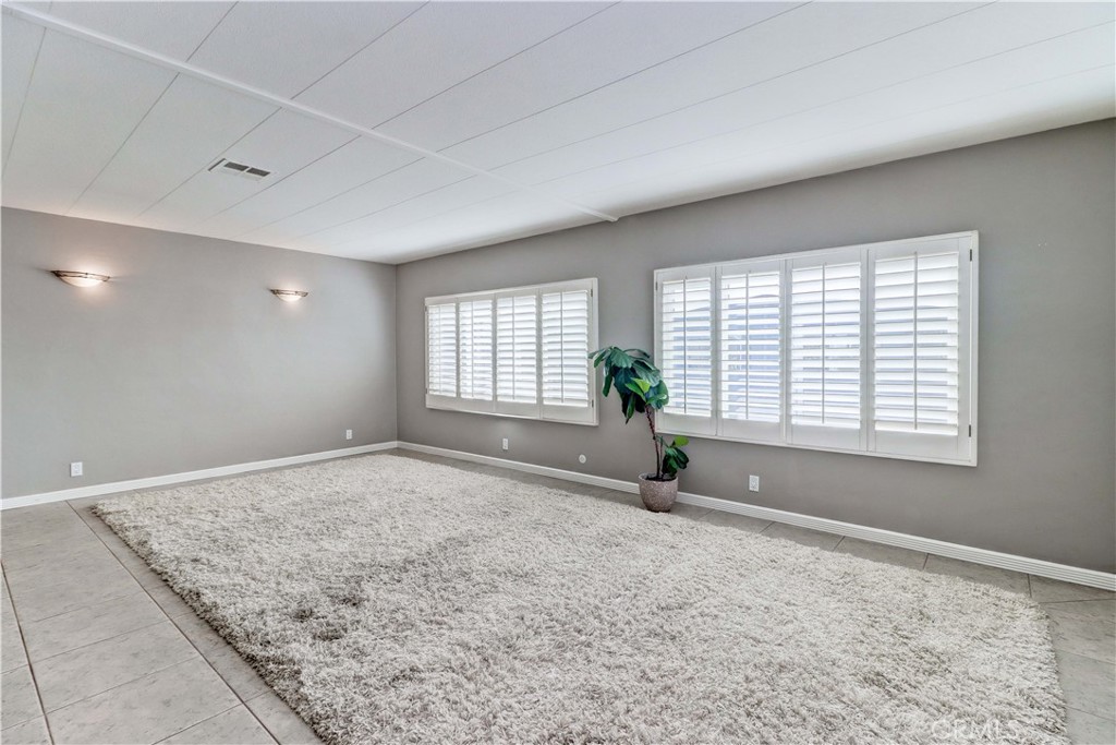 6741 Lincoln Avenue 26