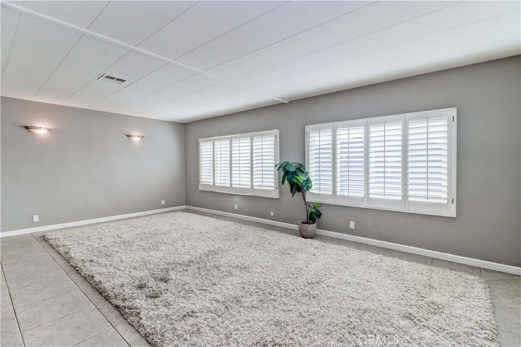 6741 Lincoln Avenue 26