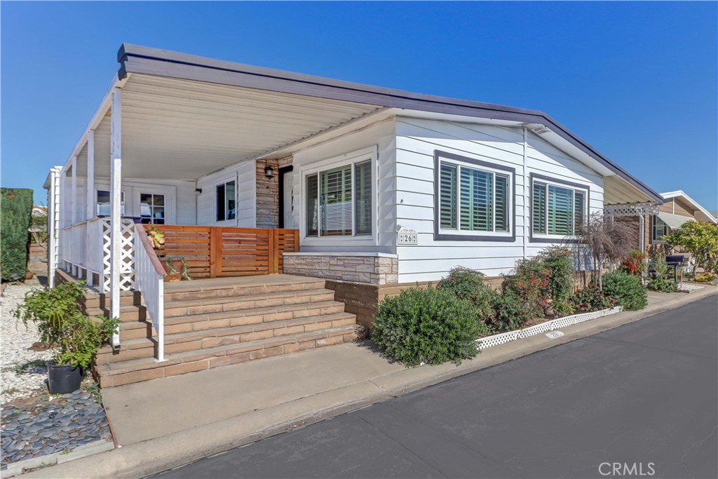 6741 Lincoln Avenue 26