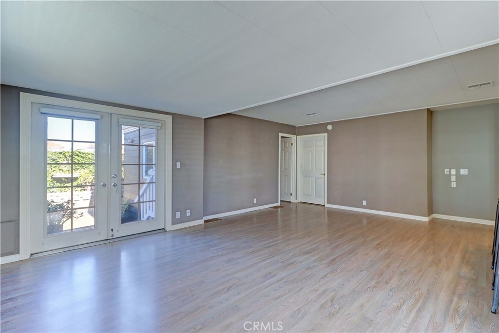 6741 Lincoln Avenue 26