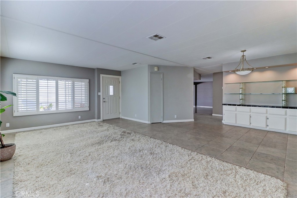 6741 Lincoln Avenue 26