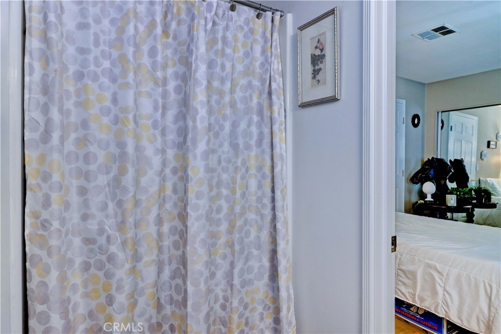 6741 Lincoln Avenue 26