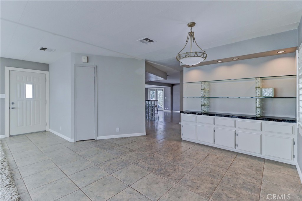 6741 Lincoln Avenue 26