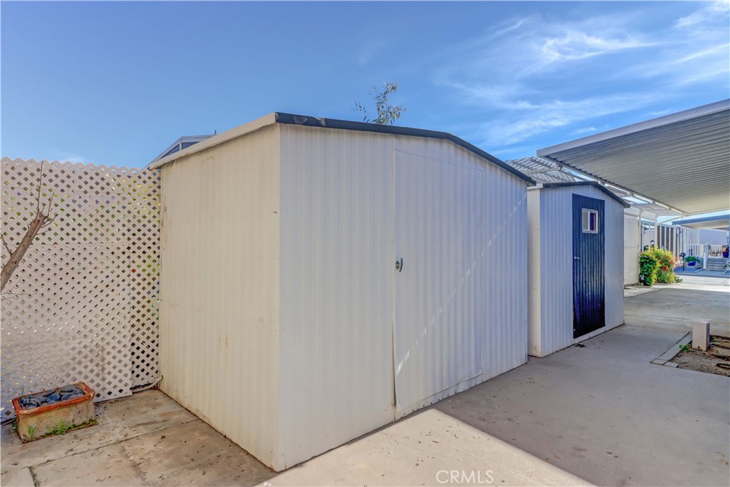 6741 Lincoln Avenue 26