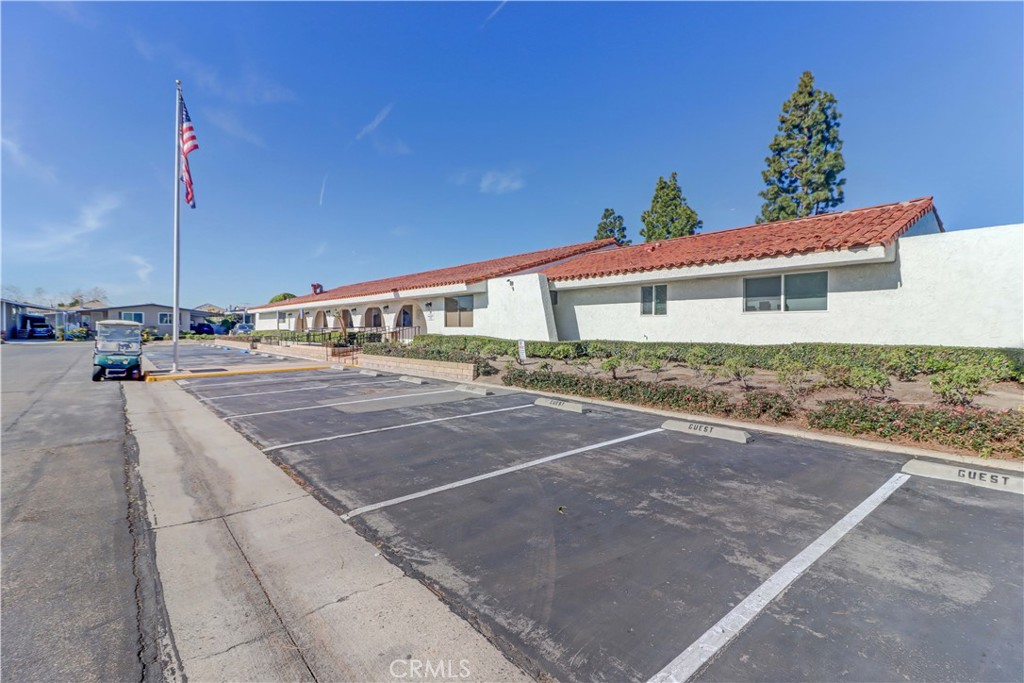 6741 Lincoln Avenue 26