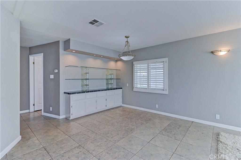 6741 Lincoln Avenue 26