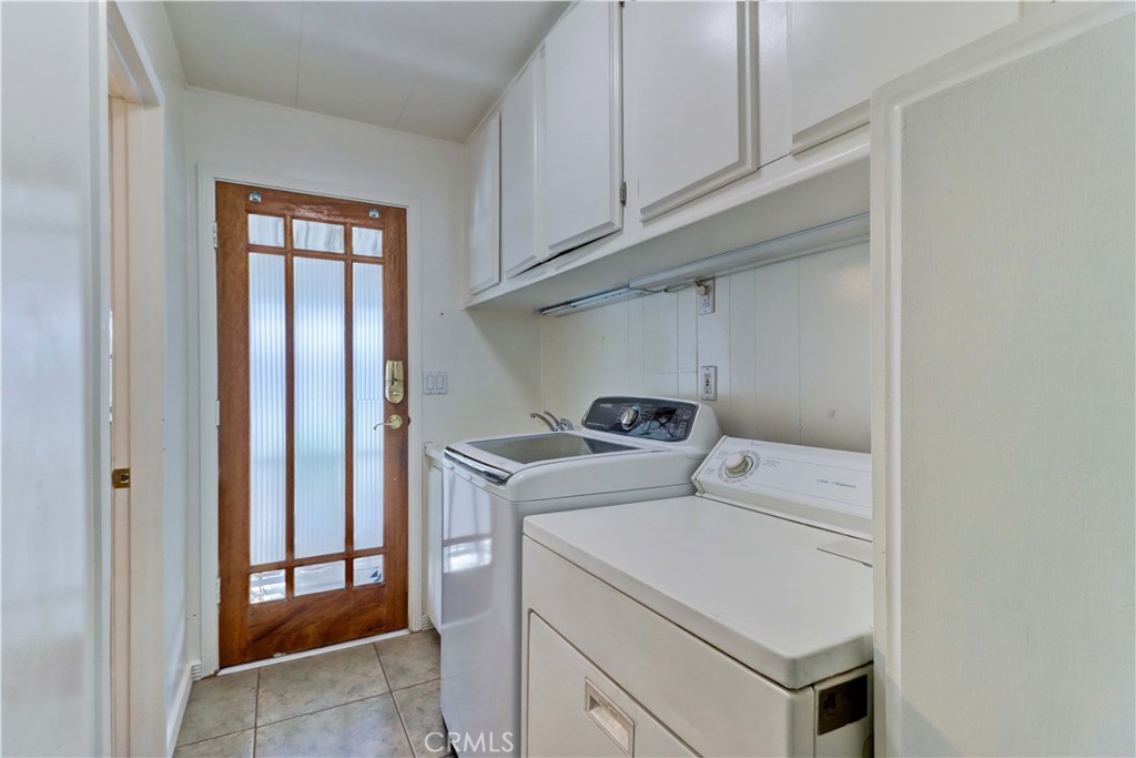 6741 Lincoln Avenue 26