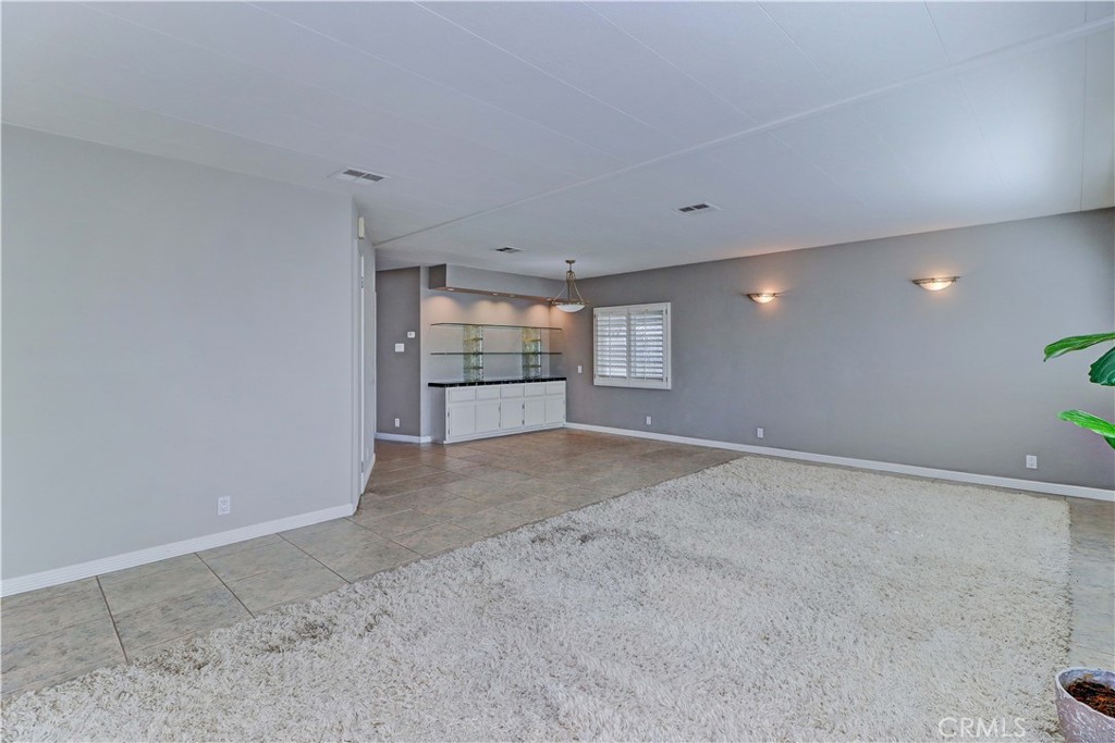 6741 Lincoln Avenue 26