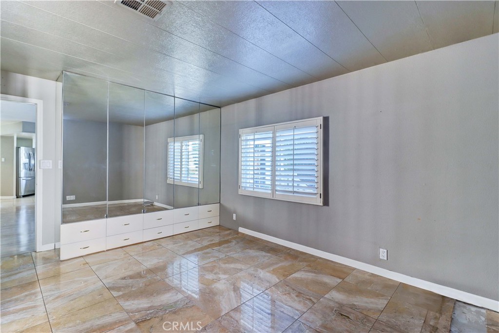 6741 Lincoln Avenue 26