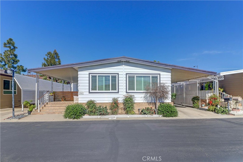 6741 Lincoln Avenue 26