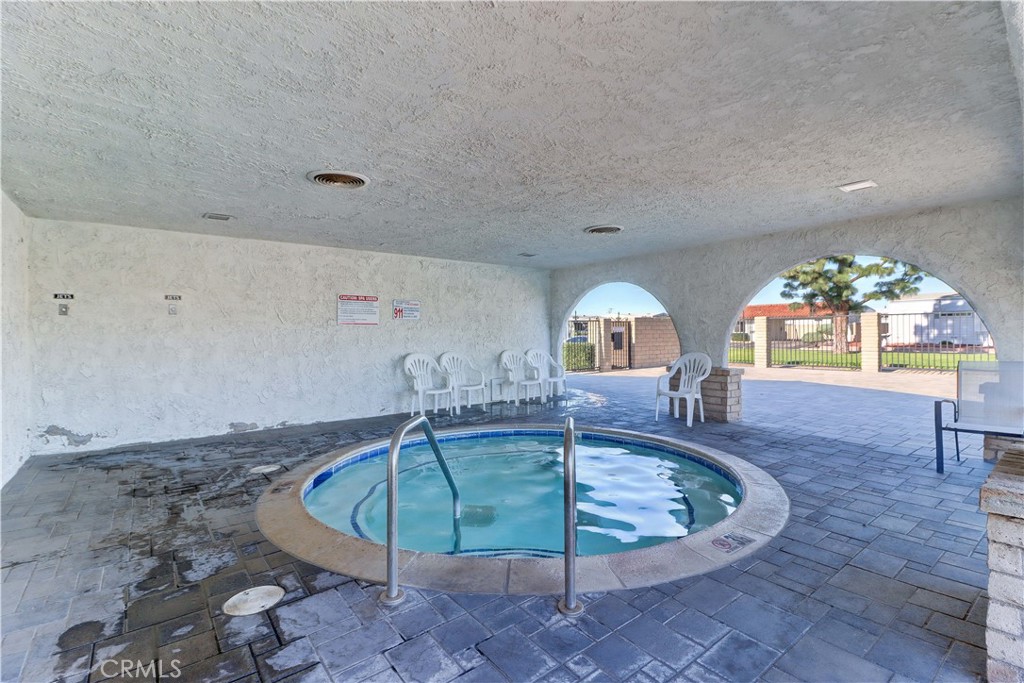 6741 Lincoln Avenue 26