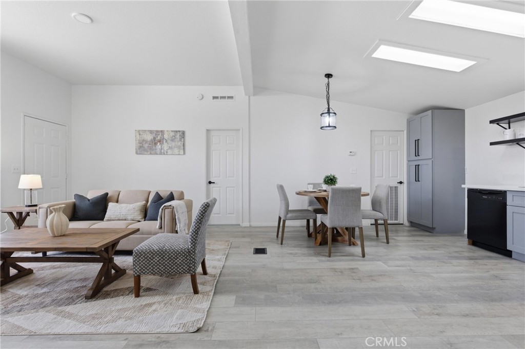 4901 Green River 153