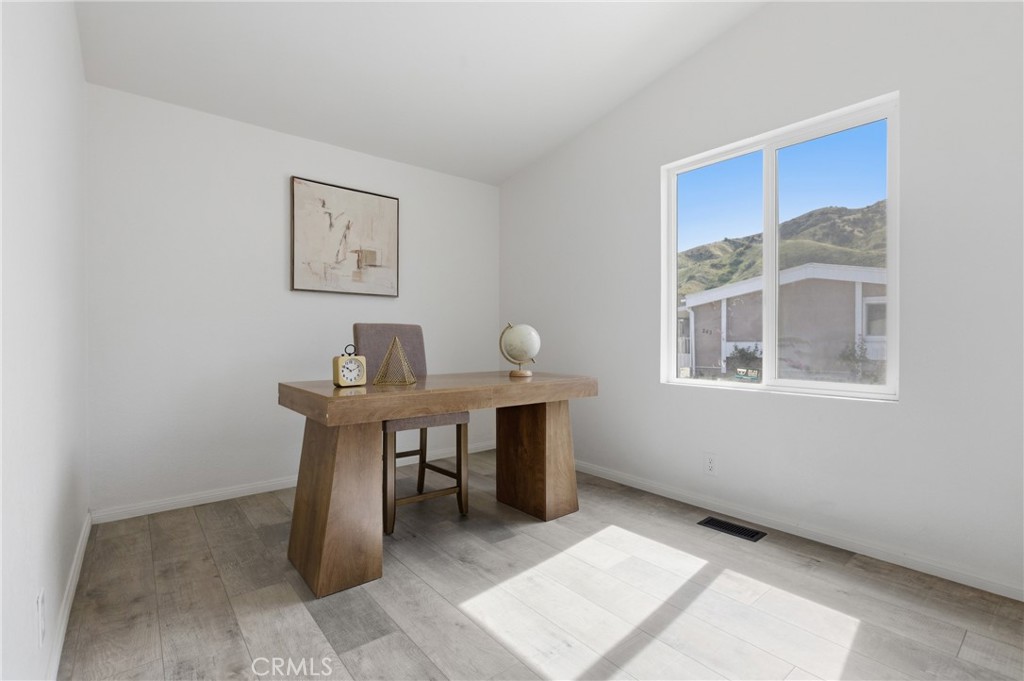 4901 Green River 153