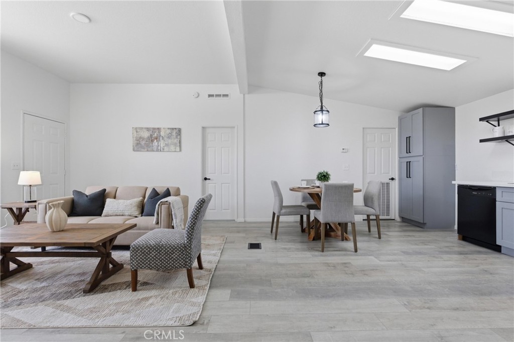 4901 Green River 153