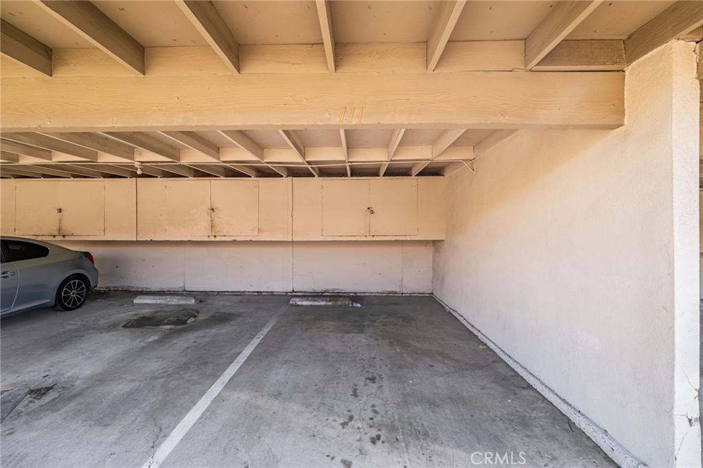 3139 E Chapman 3B
