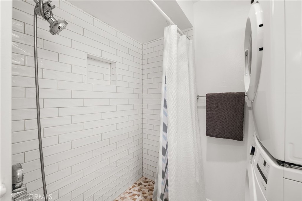 3139 E Chapman 3B